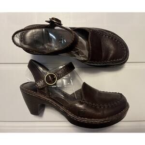 Born Stacked Heel Sandals Size 8 Brown Leather Stitched Closed Toe Ankle Strap